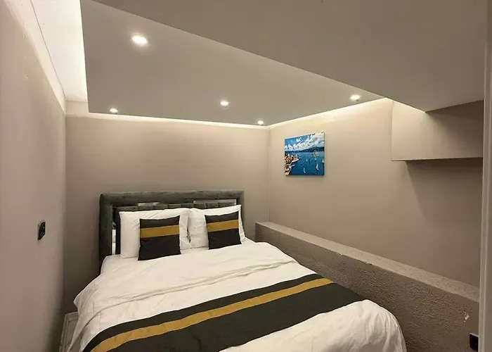 Daire Cozy 1br Basement Close To Metro *